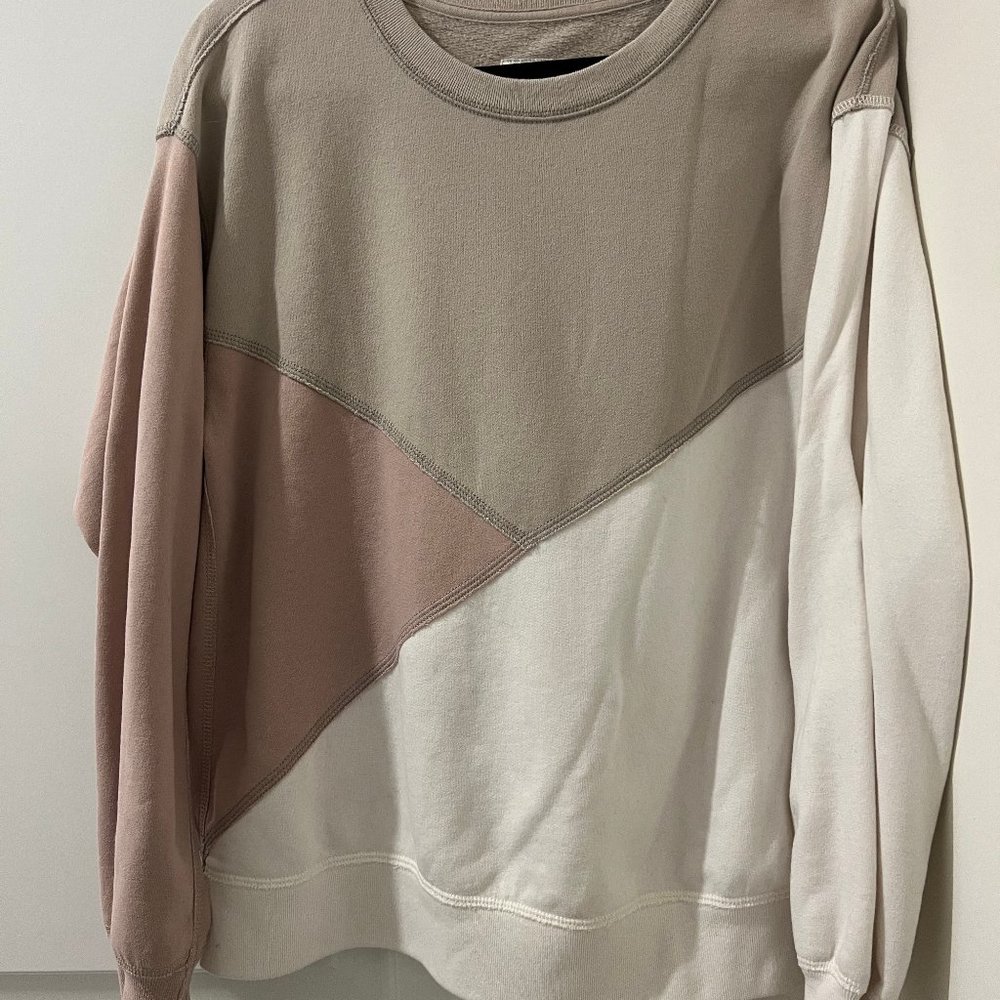 Abercrombie & Fitch Colorblock Crewneck Sweatshirt - Picture 2 of 4